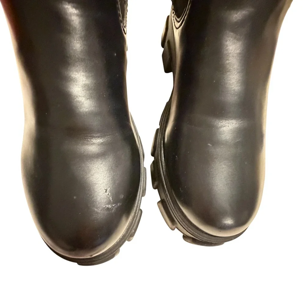 Circus by Sam Edelman Darielle Black Lug Sole Chelsea Ankle Boots Womens 11